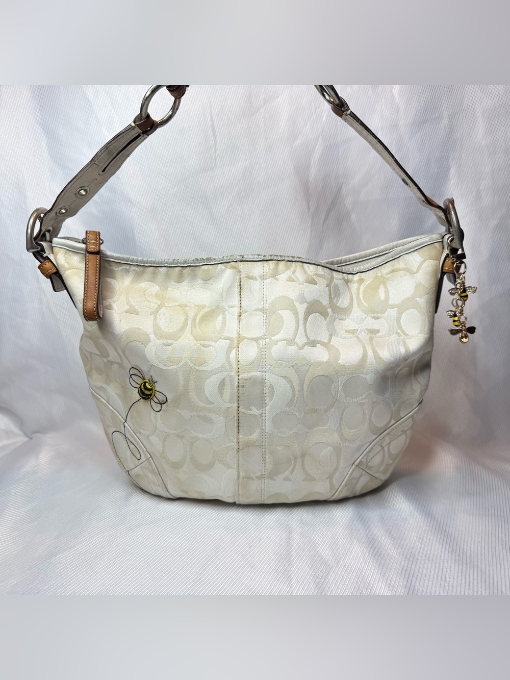 Coach Bumble Bee Soho Large white/cream Rare Bag/Purse